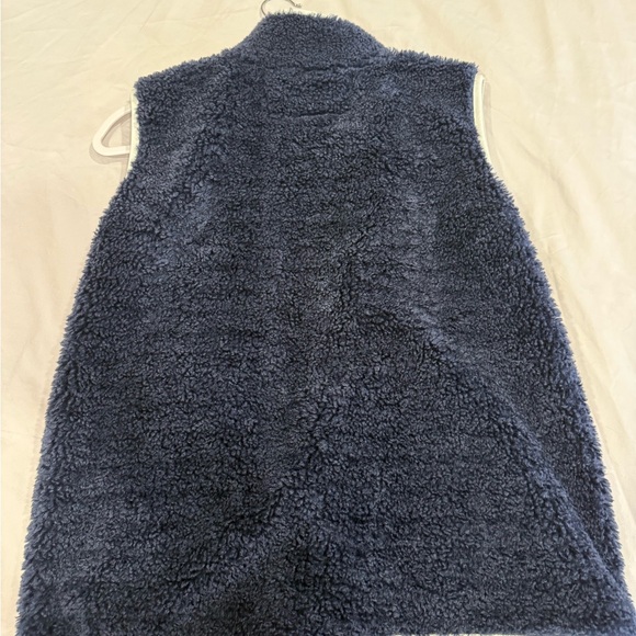 Vineyard Vines Navy Blue Fleece Vest with Floral Accents - Picture 6 of 6